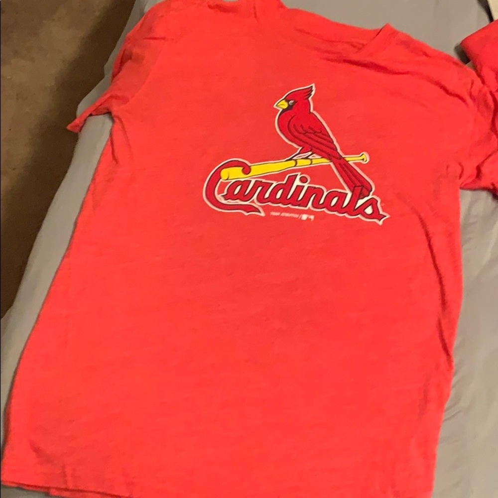 Red cardinal t shirt